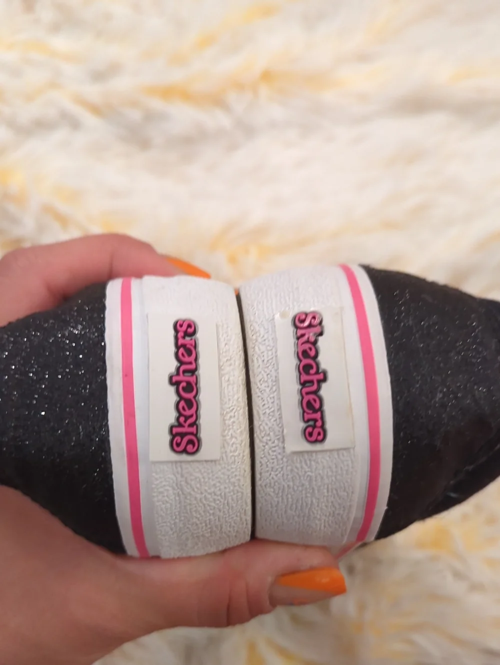 ❣️👟Skechers Kids Rainbow Sequin Slip-On Sneakers👟❣️